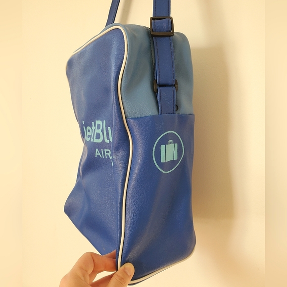 JetBlue Airways Limited Edition Duotone Carry-On Travel Bag - Picture 10 of 13